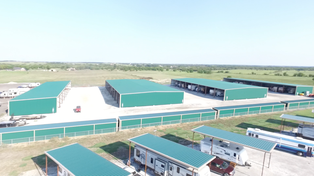 Texas RV storage facility with covered parking